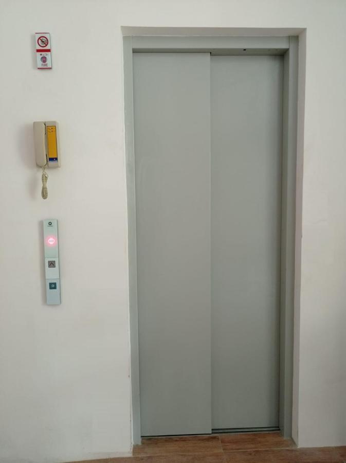 Nyenyak Mrt Lebak Bulus Simatupang Hotel Jakarta Exterior photo